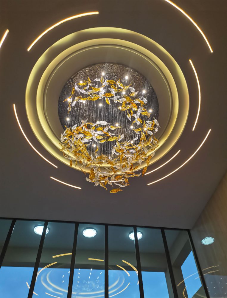 Hotel engineering feather art chandelier